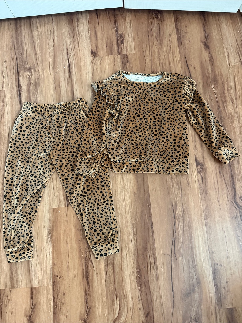 btween Tan Leopard Print Kids  Set